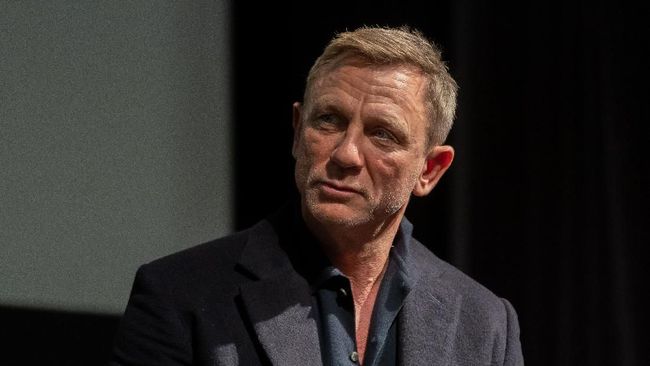 Daniel Craig telah mengonfirmasi tak akan lagi membintangi film seri James Bond berikutnya usai No Time to Die yang mundur tayang ke November 2020.