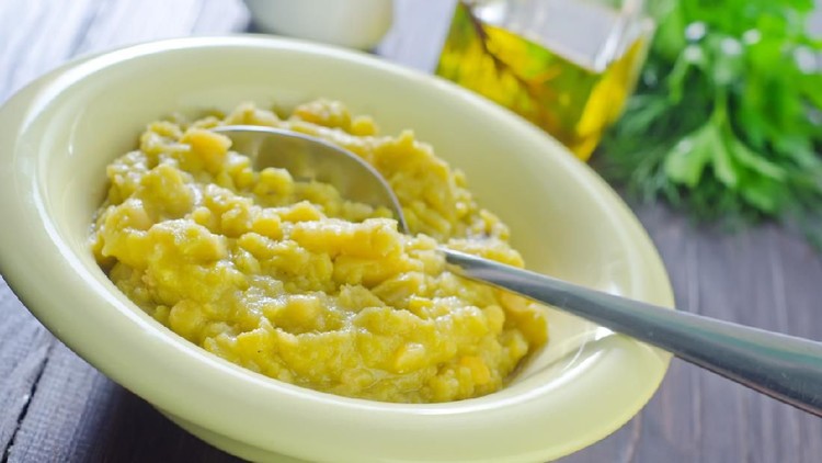 Siapkan menu si kecil dengan resep MPASI puree kacang hijau berikut ini yuk Bunda! Hanya membutuhkan dua bahan dan bikinnya gampang lho.