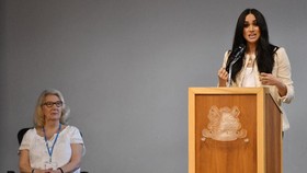 Pesan Meghan Markle untuk Remaja di Hari Perempuan
