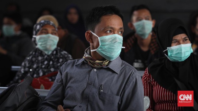 Penumpang angkutan umum antarkota Jakarta yang menggunakan kereta api, kapal laut, dan pesawat wajib menjalani rapid tes dan PCR sebagai syarat perjalanan.
