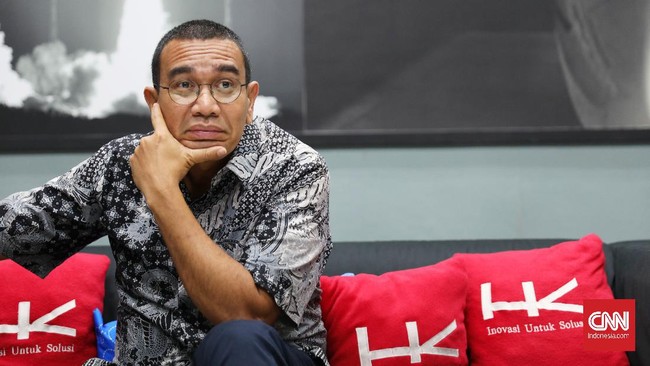 Stafsus MenBUMN Arya Sinulingga mengatakan skema pembayaran pilot Garuda Indonesia bisa diubah menjadi per jam demi efisiensi ongkos operasional perusahaan.