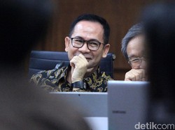 Hakim Nyatakan Wawan Tak Terbukti Lakukan TPPU, Ini Pertimbangannya