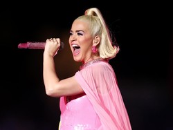 Katy Perry Picu Perdebatan Usai Ngaku Akan Jadi Vegan Bersama Anjingnya