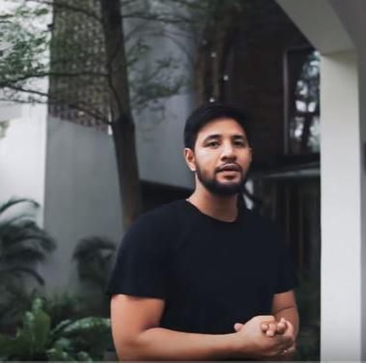 <p>Pasangan selebriti Irish Bella dan Ammar Zoni menempati rumah baru mereka. Irish dan Ammar tinggal di sebuah town house di kawasan Jakarta. (Foto: YouTube Aish TV)</p>