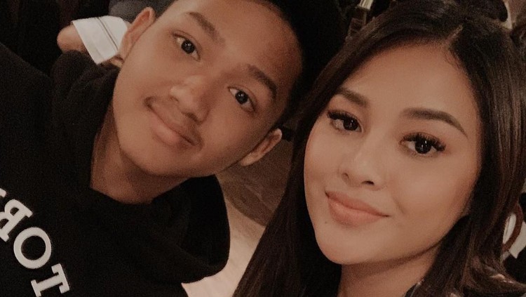 Rupanya setelah Anang Hermansyah dan Krisdayanti bercerai, kedua anak mereka sempat merasa kecewa pada sang ibu. Mereka bahkan mengaku sakit hati dan hancur.