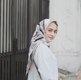 Padu Padan Hijab Warna Putih yang Tepat Supaya Gaya Kamu Enggak Monoton!