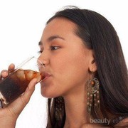 [FORUM] Sedang Menstruasi, Apa Boleh Minum Soda?