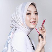 [FORUM] Ada nggak sih lipstik yang tahan lama dan nggak transfer?