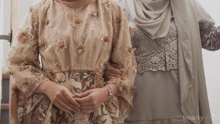 Ini Dia 4 Pilihan Kebaya Muslimah Lamaran yang Lagi Populer dan Dijamin Bikin Pangling