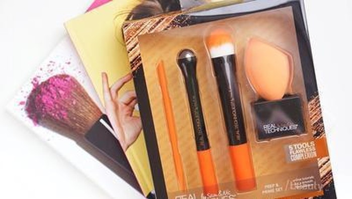 Prep and Prime Bursh Set dari Real Techniques Ini Super Lengkap untuk Temani Makeup Kamu