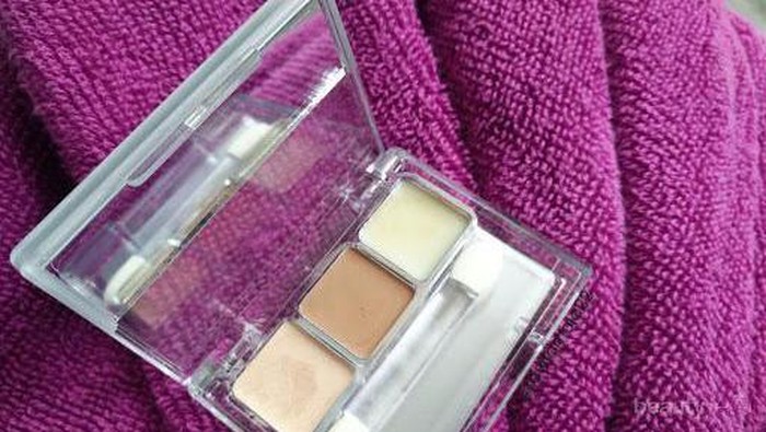 Ini Dia Concealer 50 Ribuan yang Praktis dengan 2 Shade Sekaligus untuk Samarkan Noda Hitam