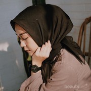 model hijab untuk remaja yang simpel tapi catchy gimana ya?