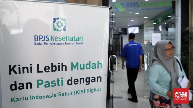 Pelayanan BPJS Kesehatan di kantor BPJS Matraman, Jakarta, Selasa, 10 Maret 2020. Mahkamah Agung (MA) mengabulkan uji materi Peraturan Presiden Nomor 75 Tahun 2019 tentang Jaminan Kesehatan dan membatalkan kenaikan iuran BPJS Kesehatan. CNNIndonesia/Safir Makki