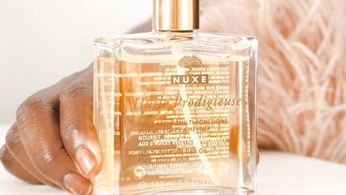 Ladies, Kamu Wajib Mengetahui 4 Fakta Nuxe Dry Oil Huile Prodigieuse Ini Sebelum Membelinya!