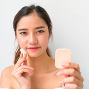 [FORUM] Lebih bagus pakai bedak tabur atau bedak padat yaa?