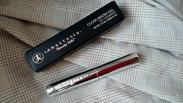 Anastasia Beverly Hills Clear Brow Gel, Brow Mascara yang Membuat Alis Kamu Tahan Super Lama!