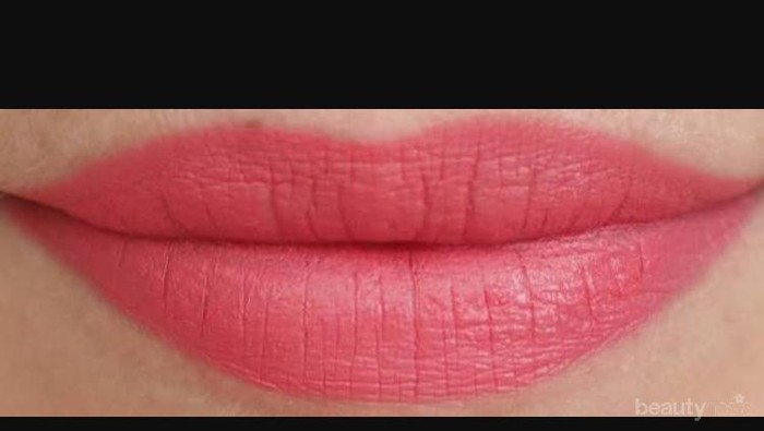 Girls, minta saran lipcream lokal dong Girls, minta saran lipcream lokal dong