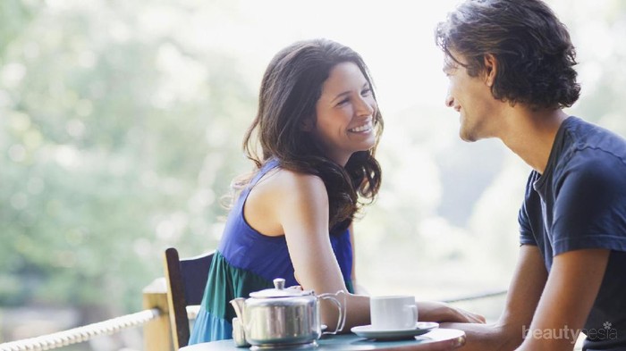 Ternyata, 6 Warna Baju Berikut Ini Paling Disukai Mayoritas Pria, Lho!