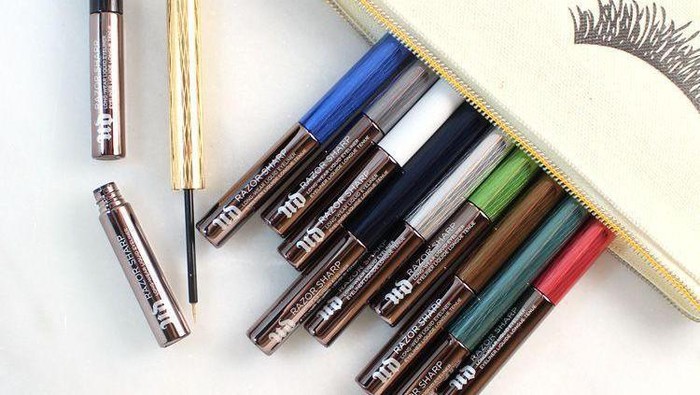 Pakai Eyeliner Jadi Lebih Mudah dengan Urban Decay Razor Sharp