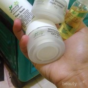 [FORUM] Bahaya gak sih pake jenny skincare? kok aku make jenny skincare muka aku jadi terkelupas, gatal dan agak perih gitu ya?