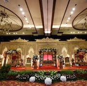 Di mana ya gedung pernikahan dengan harga sewa di bawah 10 juta aja?