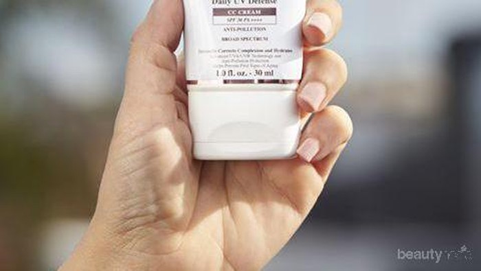 Dapatkan Rona Wajah Terlindungi dari Sinar Matahari dengan Kiehls Ultralight Daily UV Defense CC Cream