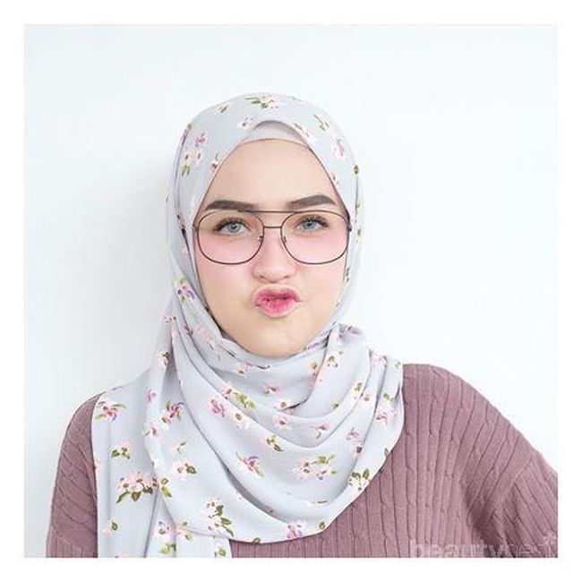 Model hijab yang bagus untuk orang gendut ke kondangan apa ya?