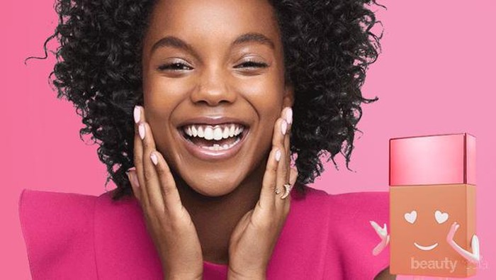 #NEWS Informasi Mengenai Tentang Produk Terbaru dari Benefit, Benefit Hello Happy Soft Blur Foundation, Ladies!