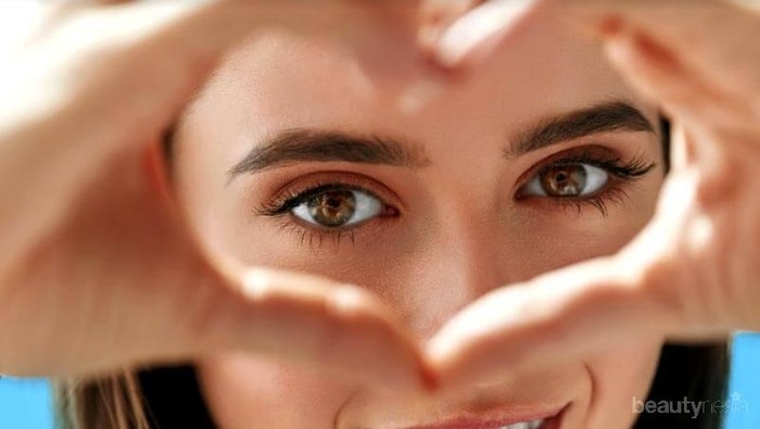 Melakukan 5 Cara Alami Ini, Bisa Menjernihkan Mata Lho!