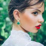Ladies, Inilah Warna Lipstik yang Tepat untuk Rayakan Hari Kemerdekaan!
