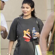 Kylie Jenner Hamil 4 Bulan, Gimana Menurut Kamu Ladies?