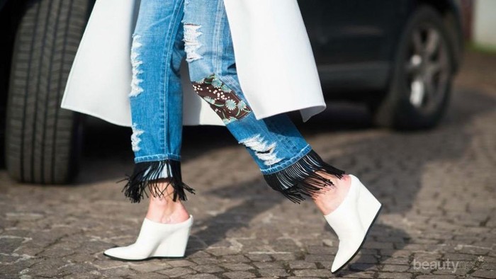 4 Model Sepatu Ini Bakal Cocok Banget Untuk Dipadukan dengan Fringe Jeans!