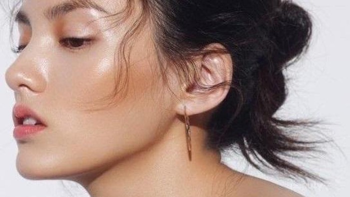 Ternyata, Begini Teknik Rahasia Bikin Make Up Wajah Jadi Terlihat Glowing Seperti Wanita Korea