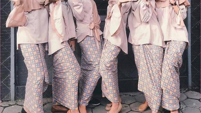 [FORUM] Warna bahan anti mainstream untuk bridesmaid pernikahan aku