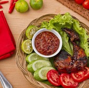 Yuk, Manjakan Lidahmu dengan Resep Ayam Bakar Sambal Tomat Ini