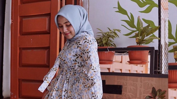 5 Inspirasi OOTD Hijab Simpel Una Maulina Calon Istri 