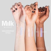 Milk Holographic Stick Ini Ampuh Membuat Wajah Kamu Bersinar Natural