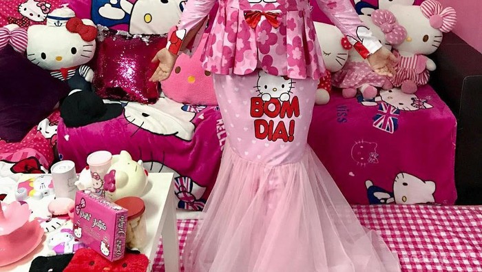 [FORUM] Asik! Hijabers Pecinta Hello Kitty  Sekarang Bisa Pakai Gaya Fashionnya