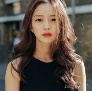 Ladies, Pilih Deretan Foundation Ini Jika Kamu Pemilik Kulit Wajah Berjerawat!
