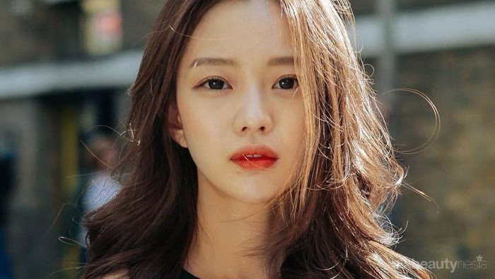 Ladies, Pilih Deretan Foundation Ini Jika Kamu Pemilik Kulit Wajah Berjerawat!