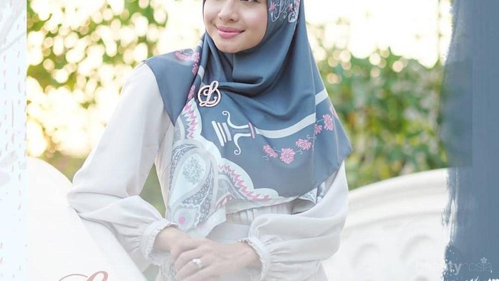 [FORUM] Harganya Mahal, Menjamin Hijab Jualan Artis Bagus Nggak?