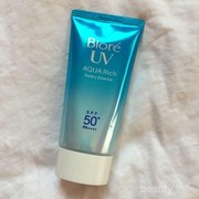Lindungi Kulitmu dari Bahaya Sinar UV dengan Biore UV Aqua Rich Watery Essence
