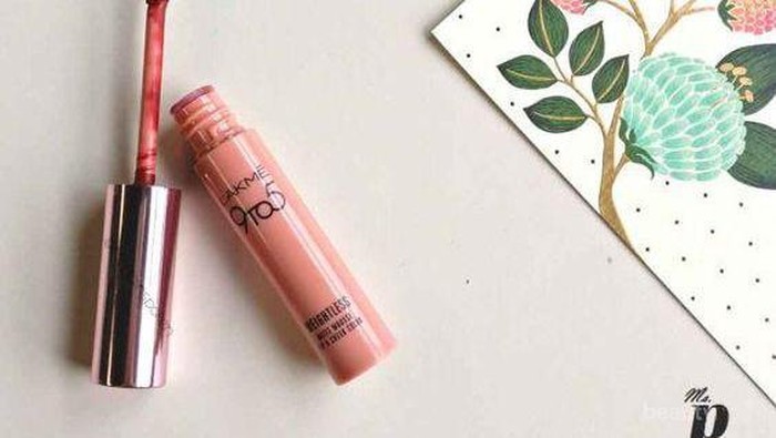 Terasa Ringan dan Multi-Fungsi: Lakme 9 to 5 Weigthless Mousse Lip and Cheek Color