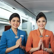 [FORUM] Menurut kalian gimana sih seragam Pramugari di Indonesia?