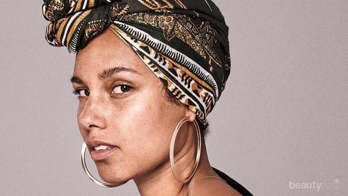 Ternyata Begini Wajah Para Selebriti Hollywood Saat Tak Pakai Make Up, Gimana Menurut Kamu?