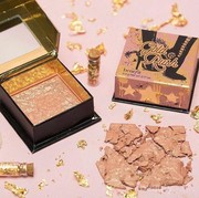 Dapat Kilau Hangat Natural di Setiap Penampilan dengan Benefit Gold Rush Blush