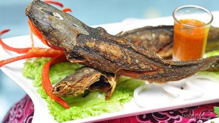 Butuh Rekomendasi Pecel Lele Paling Enak di Jakarta? Ini Listnya yang Bisa Kamu Kunjungi