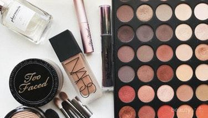 [FORUM] Biasanya Kamu Menyiapkan Waktu Berapa Lama untuk Makeup?