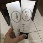 [FORUM] BB Cream apa yang bisa ngecover jerawat? mau dong rekomendasinya say