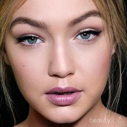 Jangan Ragu, Ini Eyeliner Pencil yang Dapat Mempercantik Riasan Matamu